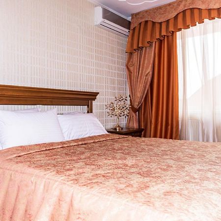 Olymp Hotel Uzjhorod Eksteriør bilde